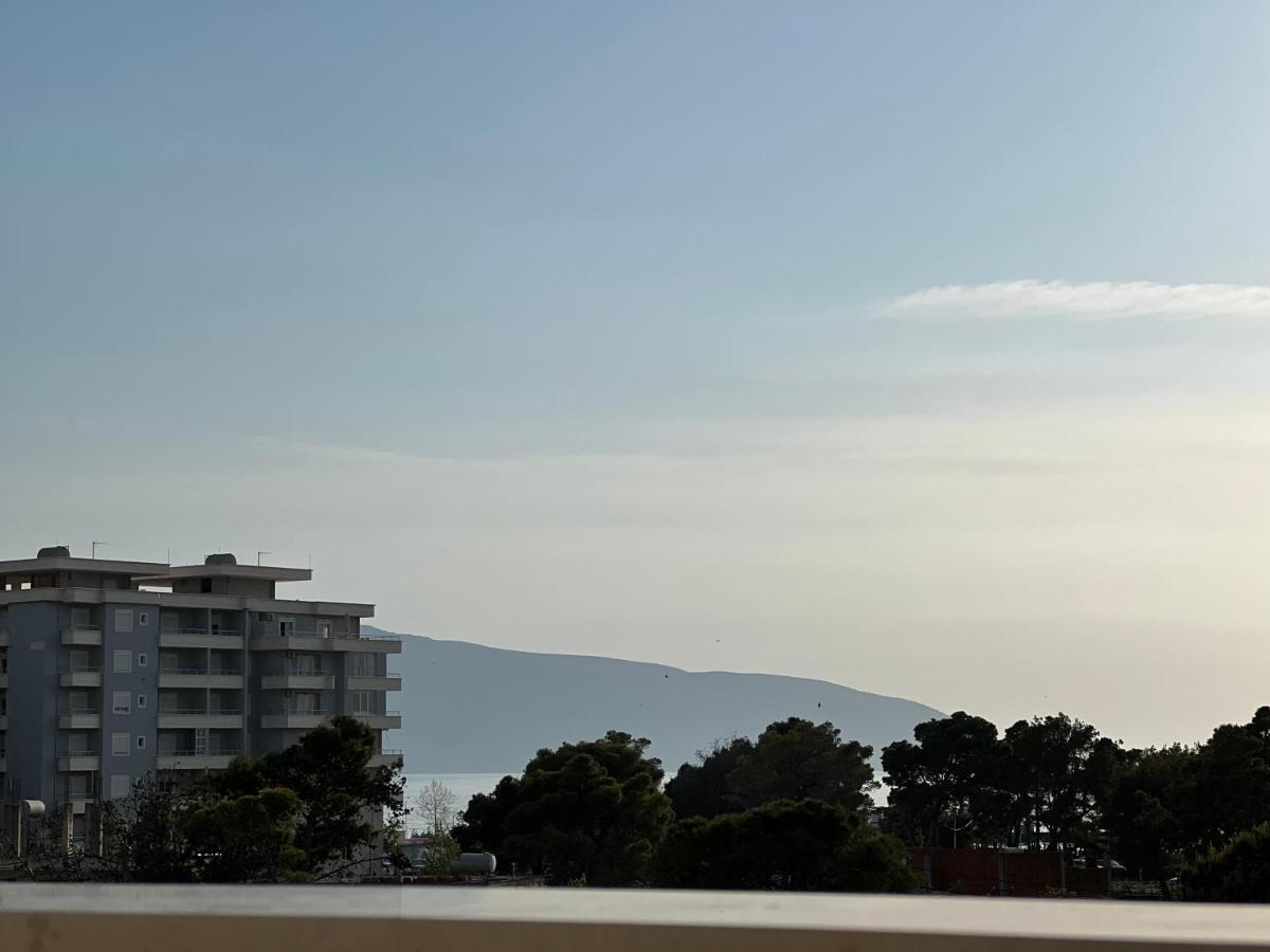 Arial Penthouse Suites Vlorë Esterno foto