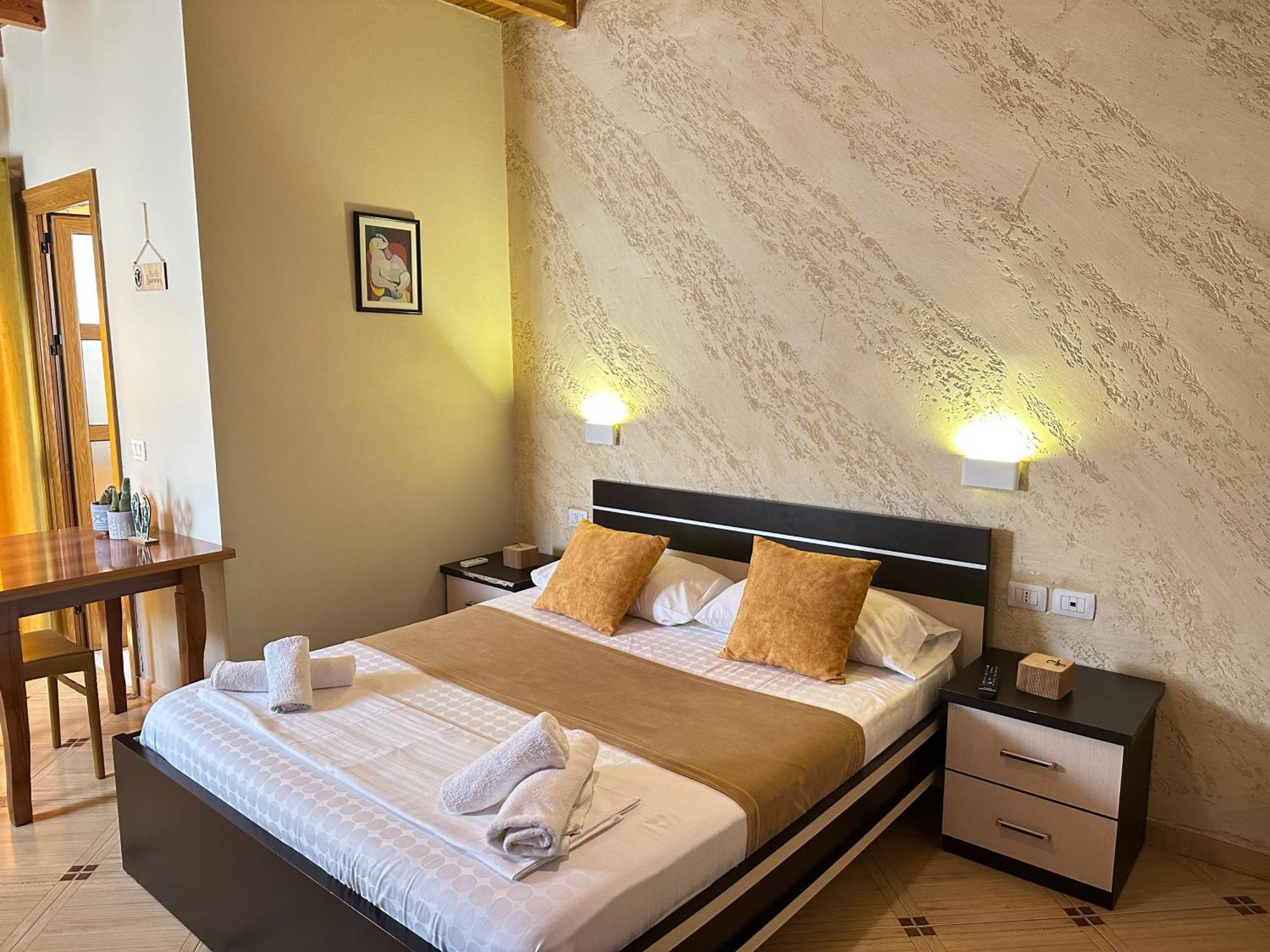 Arial Penthouse Suites Vlorë Esterno foto