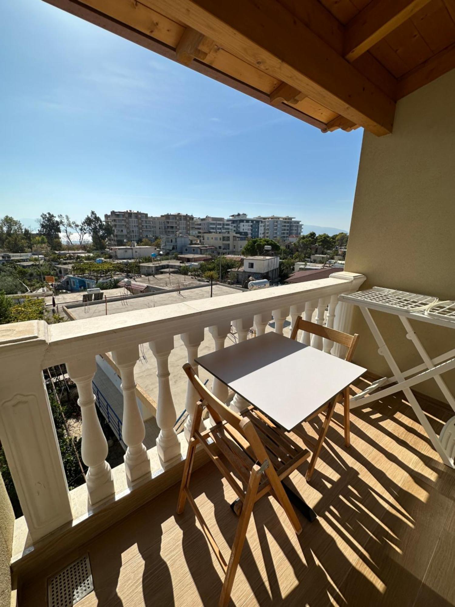 Arial Penthouse Suites Vlorë Esterno foto